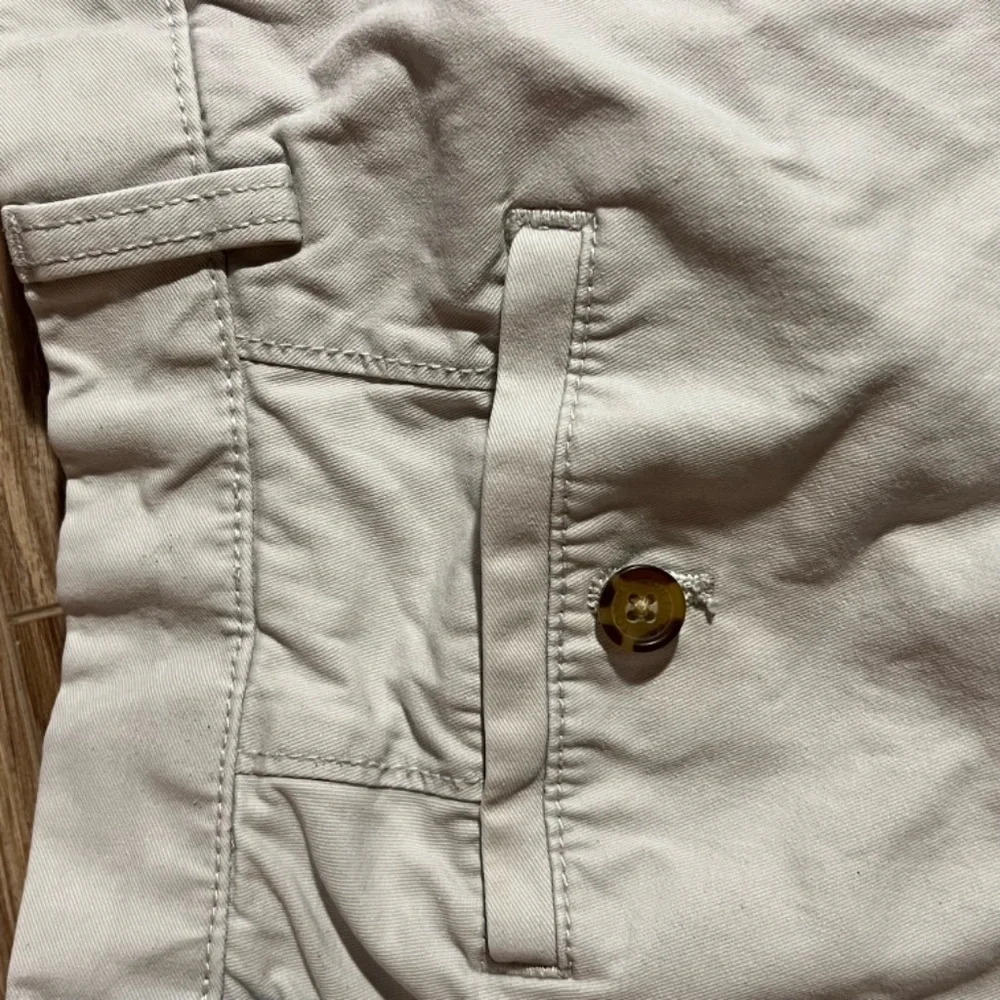 Tommy Hilfiger Denim Shorts Buttoned Back Pockets - Picture 9 of 11